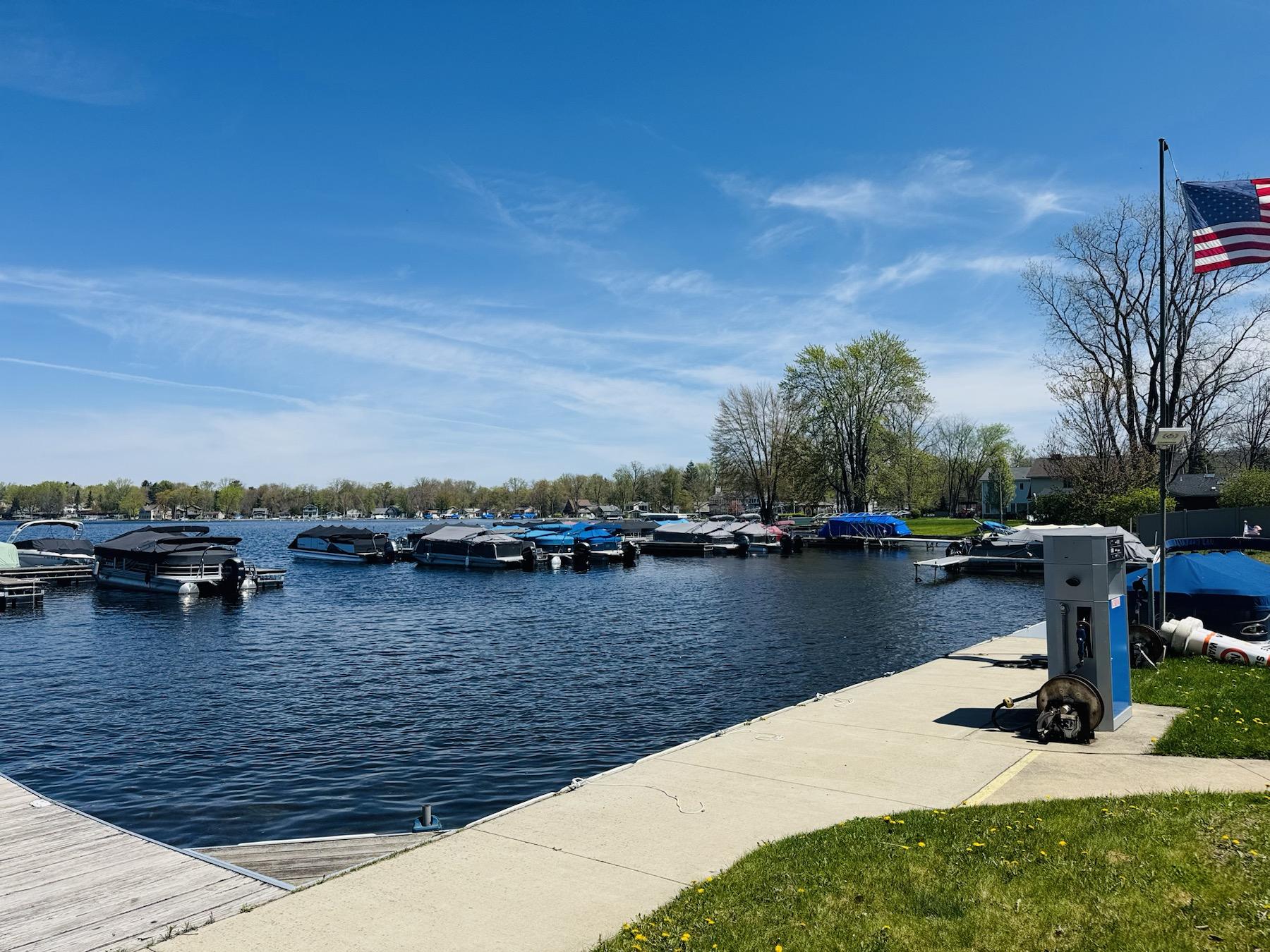 Wonderland Marine West outdoor marina view in Pinckney